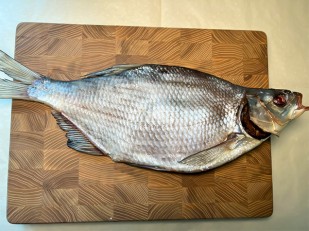 Японские снеки и крекеры: Лещ цимлянский вяленый (700-800 гр)