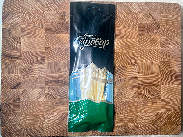 Сыр 60 гр ГОРНЫЙ СЫРОВАР (Нити копчёные) в Ачинске